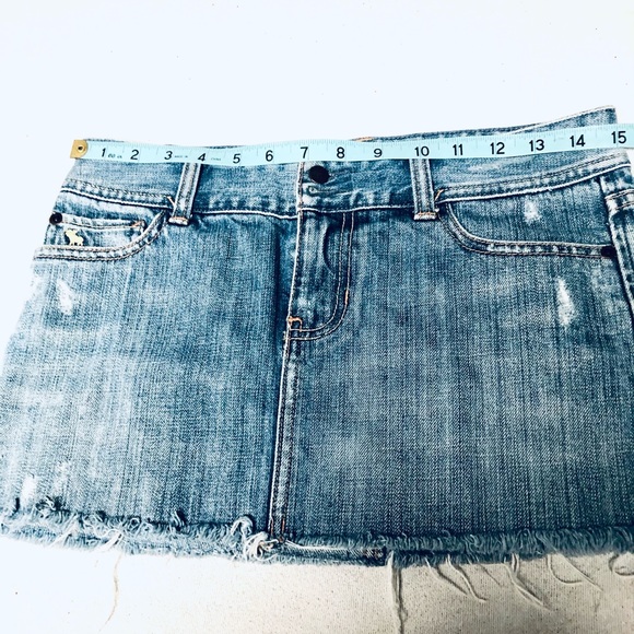 ABERCROMBIE AND FITCH SKIRT SIZE 0 - Picture 4 of 8